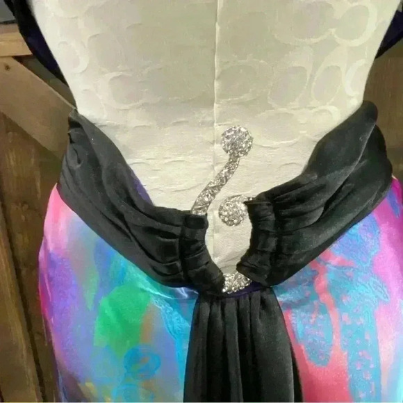 NWT NIGHTWAY Multi Color Formal Halter Rhinestone Accents Gown Size 14 - Picture 7 of 12